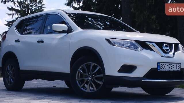 Белый Ниссан Rogue, объемом двигателя 2.49 л и пробегом 161 тыс. км за 12800 $, фото 1 на Automoto.ua