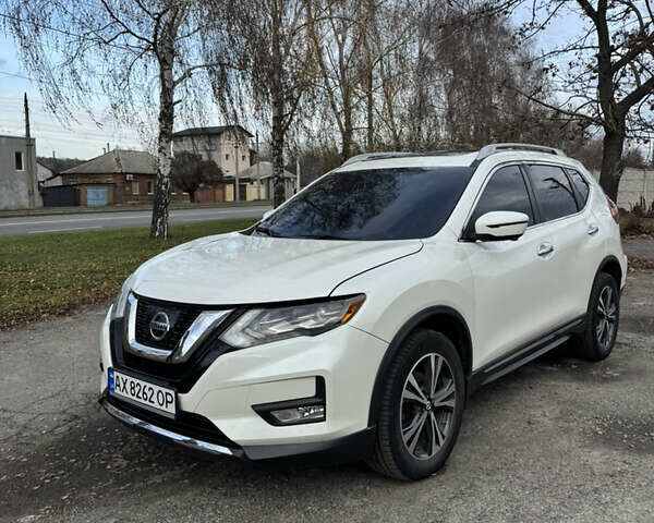 Белый Ниссан Rogue, объемом двигателя 2.49 л и пробегом 107 тыс. км за 16800 $, фото 1 на Automoto.ua