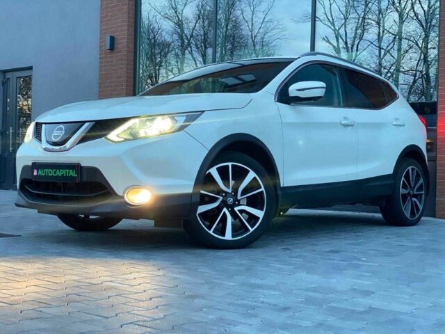 Білий Ніссан Rogue, об'ємом двигуна 2 л та пробігом 61 тис. км за 17690 $, фото 1 на Automoto.ua