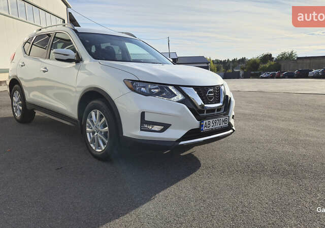 Белый Ниссан Rogue, объемом двигателя 2.49 л и пробегом 128 тыс. км за 15200 $, фото 1 на Automoto.ua