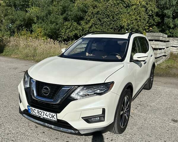 Белый Ниссан Rogue, объемом двигателя 2.49 л и пробегом 89 тыс. км за 18500 $, фото 1 на Automoto.ua