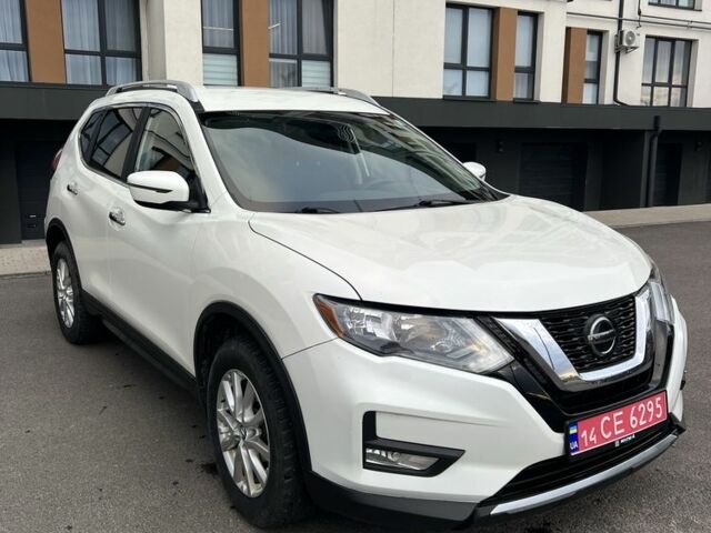 Белый Ниссан Rogue, объемом двигателя 2.5 л и пробегом 195 тыс. км за 13500 $, фото 1 на Automoto.ua