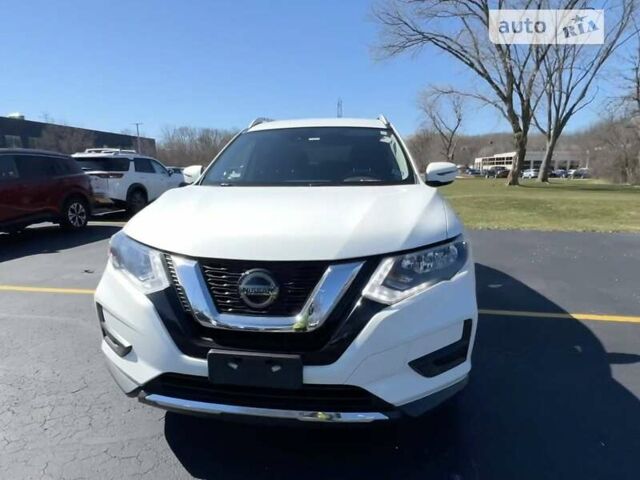 Белый Ниссан Rogue, объемом двигателя 2.5 л и пробегом 110 тыс. км за 2450 $, фото 1 на Automoto.ua