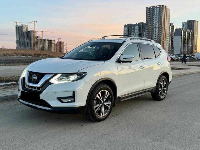 Белый Ниссан Rogue, объемом двигателя 2.5 л и пробегом 126 тыс. км за 14800 $, фото 1 на Automoto.ua