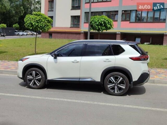 Белый Ниссан Rogue, объемом двигателя 2.49 л и пробегом 86 тыс. км за 28600 $, фото 1 на Automoto.ua