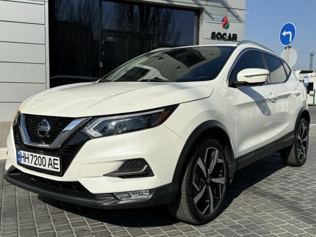 Белый Ниссан Rogue, объемом двигателя 2 л и пробегом 27 тыс. км за 19900 $, фото 1 на Automoto.ua