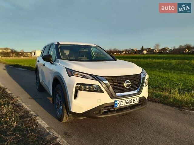 Белый Ниссан Rogue, объемом двигателя 2.49 л и пробегом 158 тыс. км за 18900 $, фото 1 на Automoto.ua