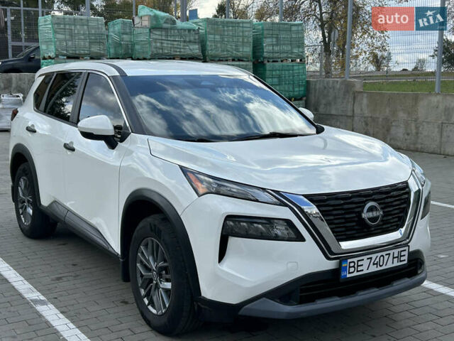 Білий Ніссан Rogue, об'ємом двигуна 2.49 л та пробігом 65 тис. км за 23500 $, фото 1 на Automoto.ua