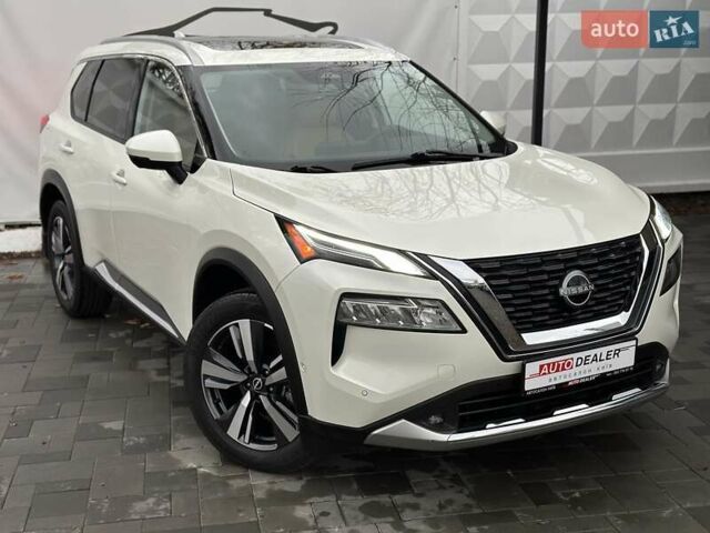 Белый Ниссан Rogue, объемом двигателя 1.5 л и пробегом 93 тыс. км за 26900 $, фото 1 на Automoto.ua