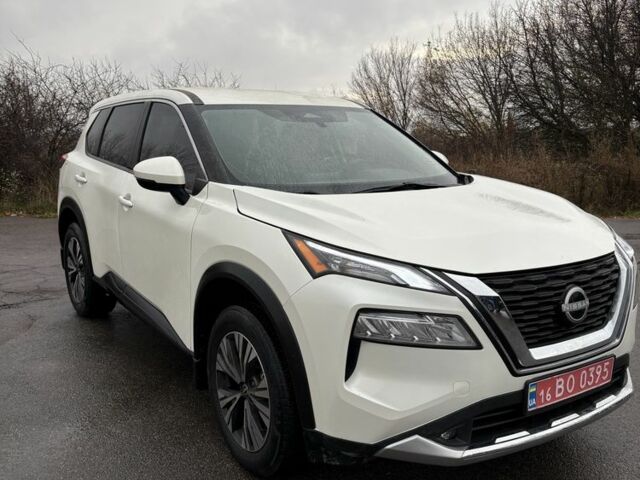 Белый Ниссан Rogue, объемом двигателя 1.5 л и пробегом 36 тыс. км за 19500 $, фото 1 на Automoto.ua
