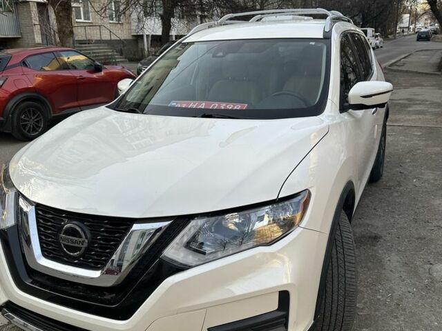 Бежевый Ниссан Rogue, объемом двигателя 2.4 л и пробегом 28 тыс. км за 16700 $, фото 1 на Automoto.ua