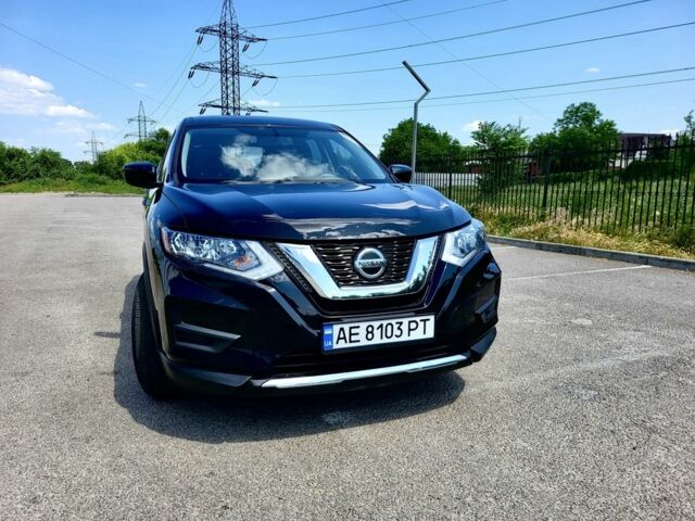 Черный Ниссан Rogue, объемом двигателя 2.5 л и пробегом 132 тыс. км за 14500 $, фото 1 на Automoto.ua