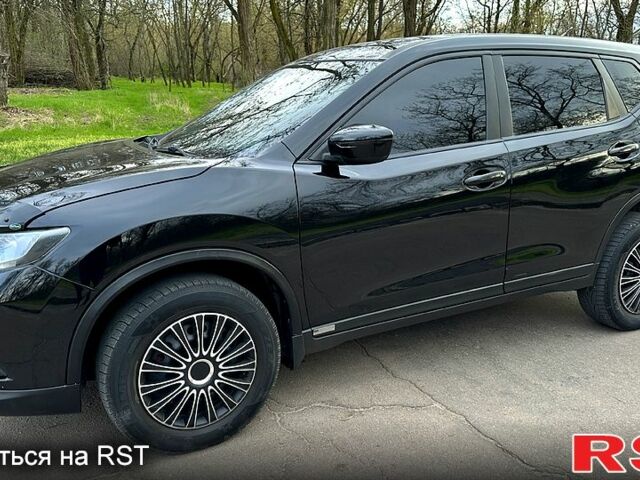 Черный Ниссан Rogue, объемом двигателя 2.5 л и пробегом 217 тыс. км за 10900 $, фото 1 на Automoto.ua