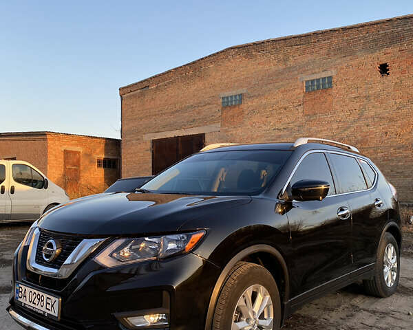 Черный Ниссан Rogue, объемом двигателя 2.49 л и пробегом 211 тыс. км за 12800 $, фото 1 на Automoto.ua