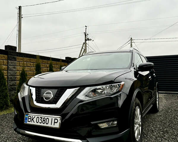 Черный Ниссан Rogue, объемом двигателя 2.5 л и пробегом 147 тыс. км за 15100 $, фото 1 на Automoto.ua