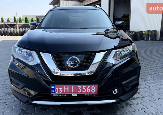 Черный Ниссан Rogue, объемом двигателя 2.5 л и пробегом 227 тыс. км за 12700 $, фото 1 на Automoto.ua