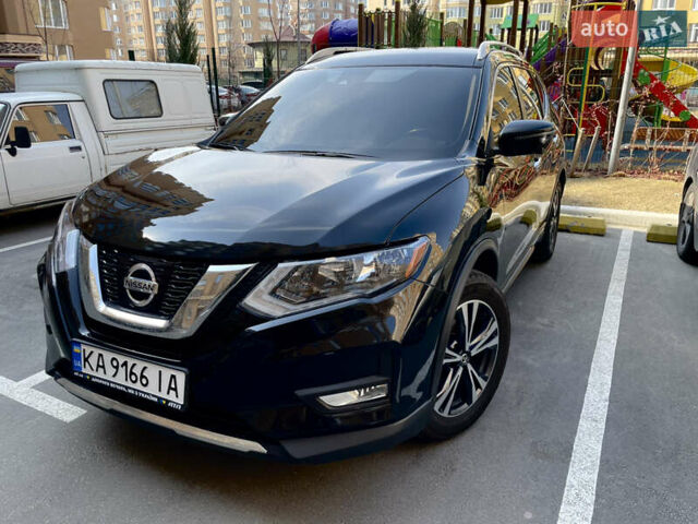Черный Ниссан Rogue, объемом двигателя 2.5 л и пробегом 144 тыс. км за 15000 $, фото 1 на Automoto.ua