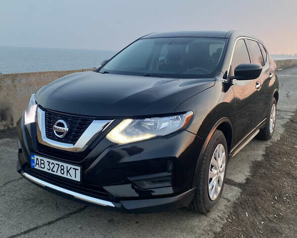 Черный Ниссан Rogue, объемом двигателя 2.49 л и пробегом 130 тыс. км за 13500 $, фото 1 на Automoto.ua