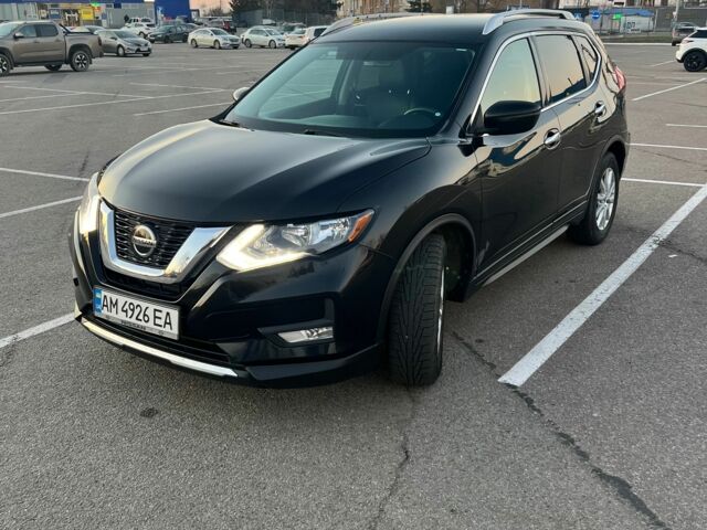 Черный Ниссан Rogue, объемом двигателя 2.5 л и пробегом 170 тыс. км за 16000 $, фото 1 на Automoto.ua