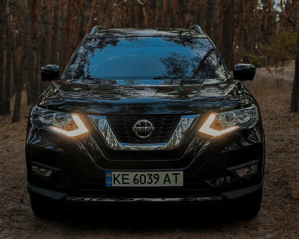 Черный Ниссан Rogue, объемом двигателя 2.49 л и пробегом 148 тыс. км за 17800 $, фото 1 на Automoto.ua
