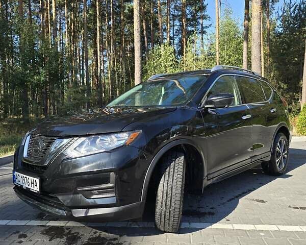 Черный Ниссан Rogue, объемом двигателя 2.49 л и пробегом 98 тыс. км за 15000 $, фото 1 на Automoto.ua