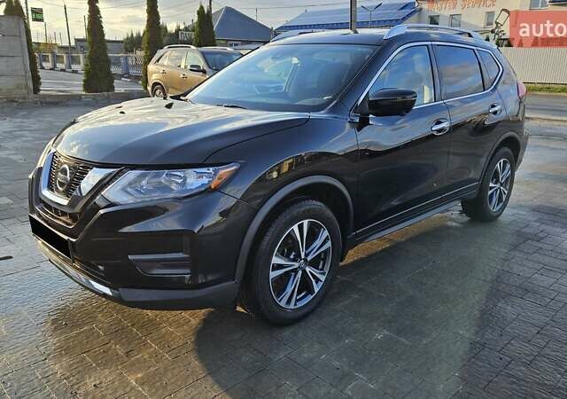 Черный Ниссан Rogue, объемом двигателя 2.49 л и пробегом 104 тыс. км за 21500 $, фото 1 на Automoto.ua