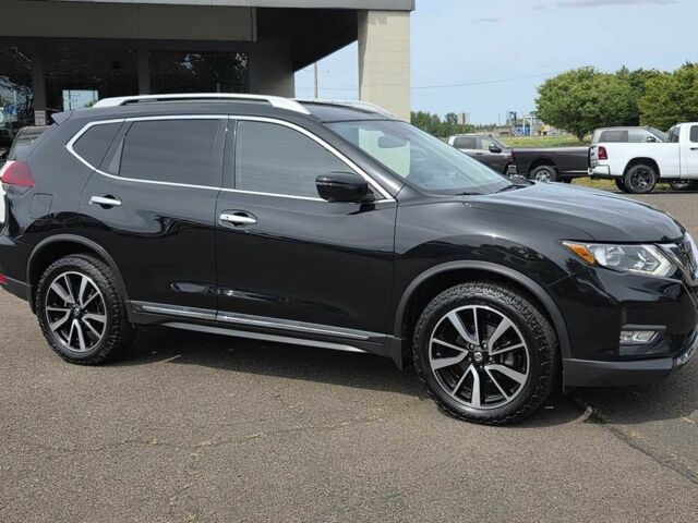 Черный Ниссан Rogue, объемом двигателя 2.5 л и пробегом 44 тыс. км за 13000 $, фото 1 на Automoto.ua