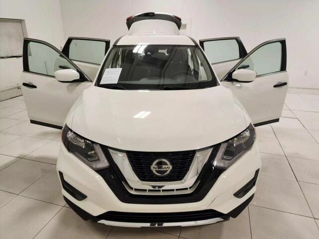 Черный Ниссан Rogue, объемом двигателя 2.5 л и пробегом 63 тыс. км за 14000 $, фото 1 на Automoto.ua