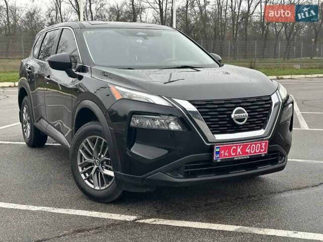 Черный Ниссан Rogue, объемом двигателя 2.5 л и пробегом 105 тыс. км за 19800 $, фото 1 на Automoto.ua
