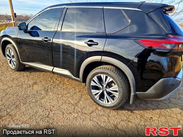 Черный Ниссан Rogue, объемом двигателя 2.5 л и пробегом 50 тыс. км за 21000 $, фото 1 на Automoto.ua