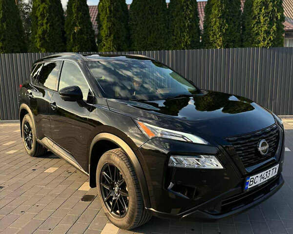 Черный Ниссан Rogue, объемом двигателя 1.5 л и пробегом 47 тыс. км за 24400 $, фото 1 на Automoto.ua