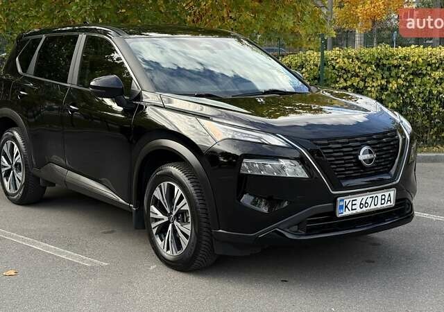 Ніссан Rogue 2022 у Дніпро (Дніпропетровську) на Automoto.ua Чорний Ніссан Rogue, об'ємом двигуна 1.5 л та пробігом 45 тис. км за 24800 $, фото 1 на Automoto.ua