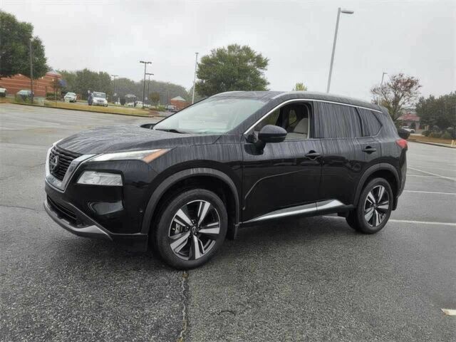 Черный Ниссан Rogue, объемом двигателя 1.5 л и пробегом 18 тыс. км за 20000 $, фото 1 на Automoto.ua