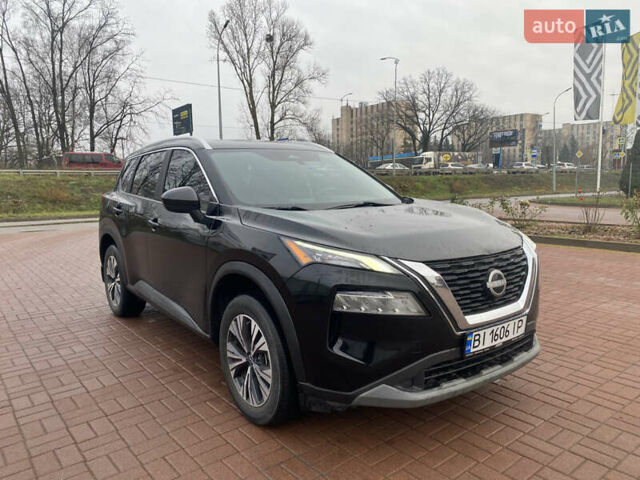 Чорний Ніссан Rogue, об'ємом двигуна 1.5 л та пробігом 31 тис. км за 25000 $, фото 1 на Automoto.ua