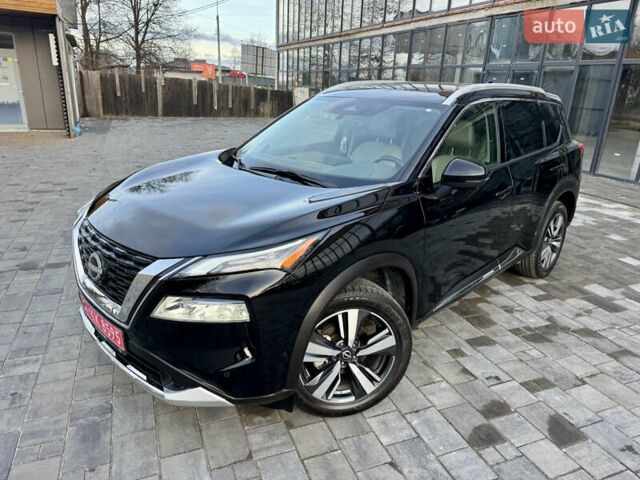 Черный Ниссан Rogue, объемом двигателя 1.5 л и пробегом 90 тыс. км за 22200 $, фото 1 на Automoto.ua