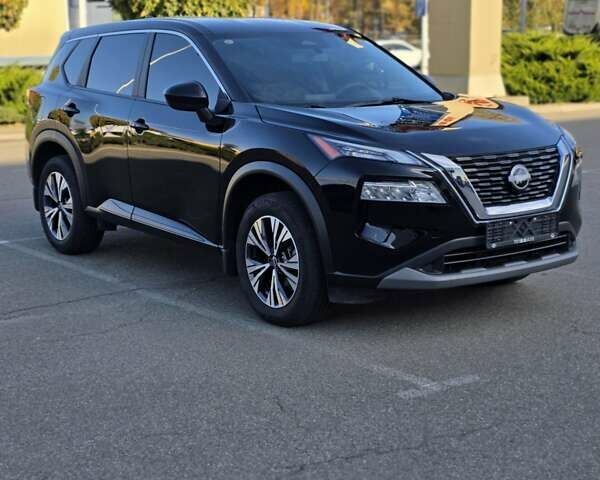 Черный Ниссан Rogue, объемом двигателя 1.5 л и пробегом 31 тыс. км за 22500 $, фото 1 на Automoto.ua