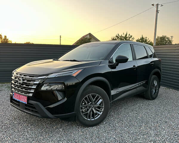 Чорний Ніссан Rogue, об'ємом двигуна 1.5 л та пробігом 6 тис. км за 27250 $, фото 1 на Automoto.ua