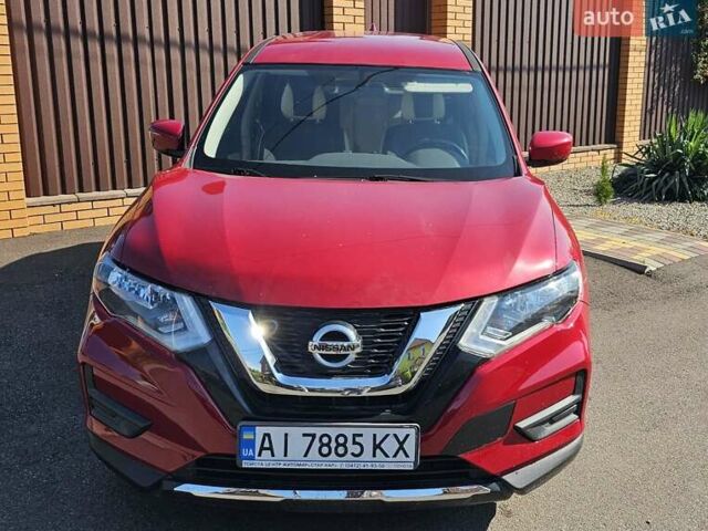 Красный Ниссан Rogue, объемом двигателя 2.49 л и пробегом 73 тыс. км за 15500 $, фото 1 на Automoto.ua