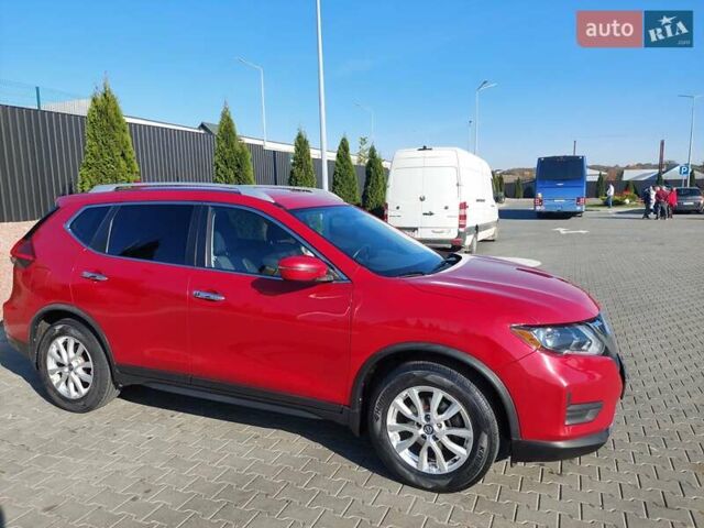 Красный Ниссан Rogue, объемом двигателя 2.5 л и пробегом 163 тыс. км за 13900 $, фото 1 на Automoto.ua