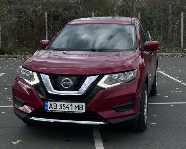 Красный Ниссан Rogue, объемом двигателя 2.49 л и пробегом 178 тыс. км за 13000 $, фото 1 на Automoto.ua