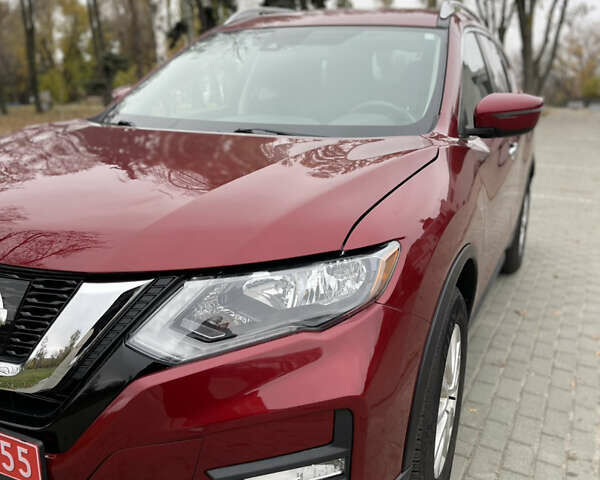 Красный Ниссан Rogue, объемом двигателя 2.5 л и пробегом 124 тыс. км за 15500 $, фото 1 на Automoto.ua