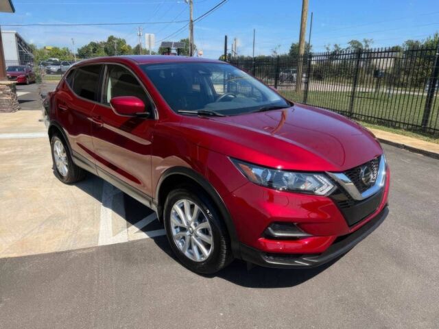 Красный Ниссан Rogue, объемом двигателя 2 л и пробегом 17 тыс. км за 8950 $, фото 1 на Automoto.ua