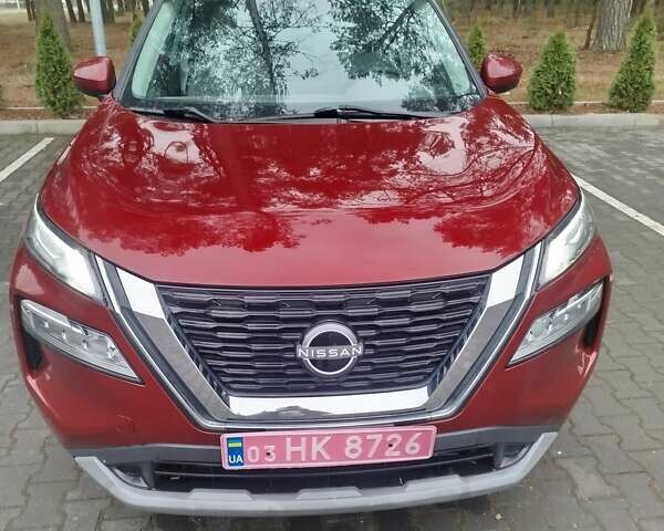 Красный Ниссан Rogue, объемом двигателя 1.5 л и пробегом 72 тыс. км за 19500 $, фото 1 на Automoto.ua