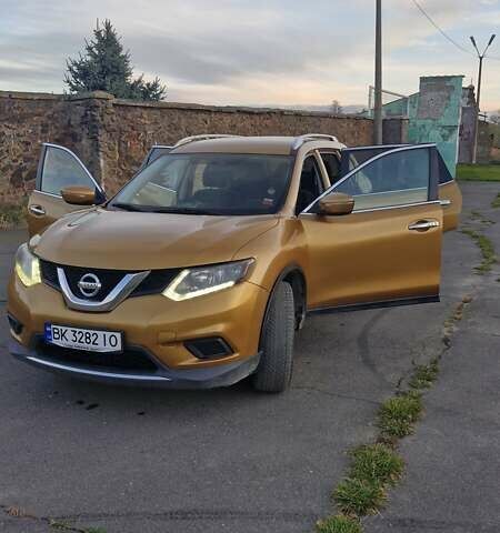 Ниссан Rogue 2014 в Рокитное на Automoto.ua Желтый Ниссан Rogue, объемом двигателя 2.49 л и пробегом 244 тыс. км за 9000 $, фото 1 на Automoto.ua