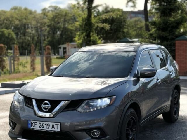Серый Ниссан Rogue, объемом двигателя 2.5 л и пробегом 195 тыс. км за 9000 $, фото 1 на Automoto.ua