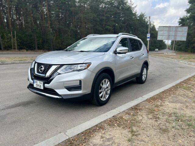 Серый Ниссан Rogue, объемом двигателя 0 л и пробегом 135 тыс. км за 14200 $, фото 1 на Automoto.ua