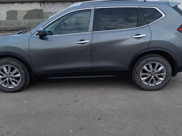 Серый Ниссан Rogue, объемом двигателя 2.5 л и пробегом 80 тыс. км за 15950 $, фото 1 на Automoto.ua