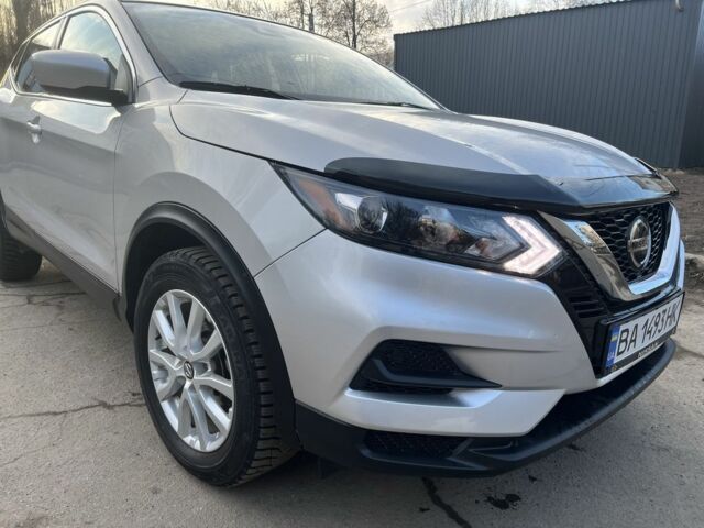 Серый Ниссан Rogue, объемом двигателя 2 л и пробегом 95 тыс. км за 15500 $, фото 1 на Automoto.ua