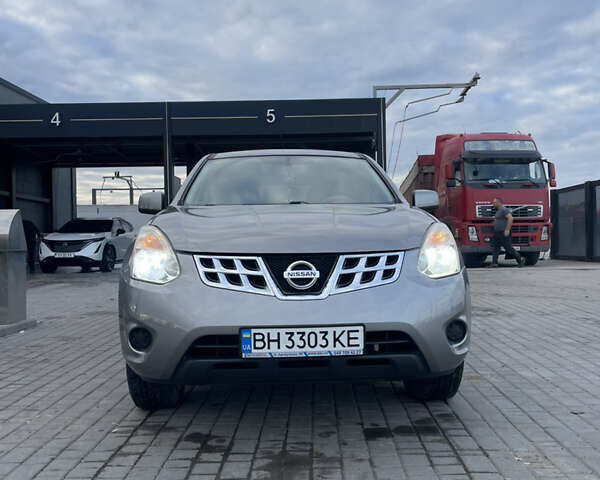 Сірий Ніссан Rogue, об'ємом двигуна 2.49 л та пробігом 370 тис. км за 7800 $, фото 1 на Automoto.ua