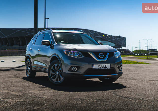 Серый Ниссан Rogue, объемом двигателя 2.5 л и пробегом 168 тыс. км за 13300 $, фото 1 на Automoto.ua